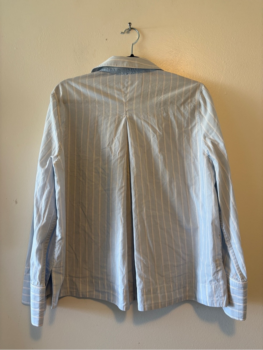 COS Boxy Cropped Striped Shirt Light Blue Pinstripe Button-Up Small Oversized - Picture 4 of 9
